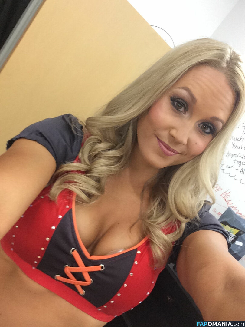 Kymberli Nance Nago Przeciekłe zdjęcie #20