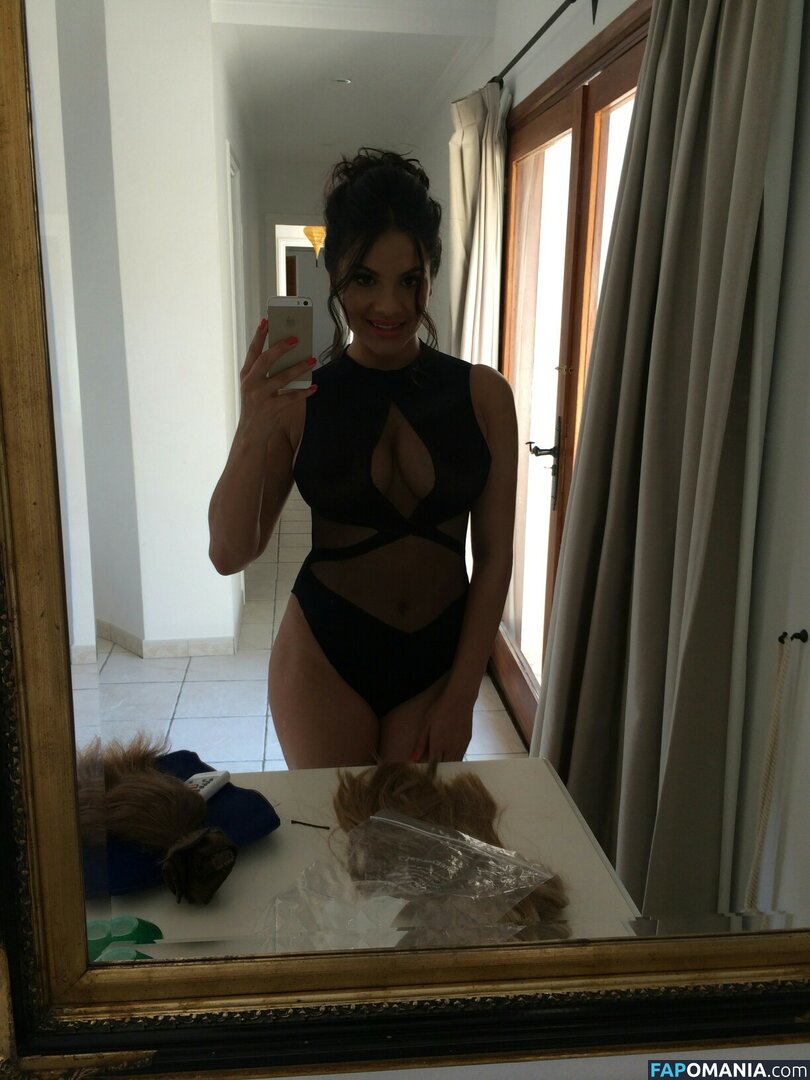 Lacey Banghard Nago Przeciekłe zdjęcie #1