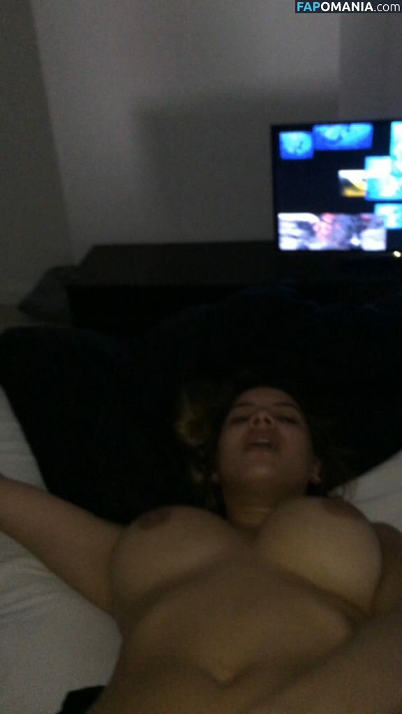 Lacey Banghard Nago Przeciekłe zdjęcie #11