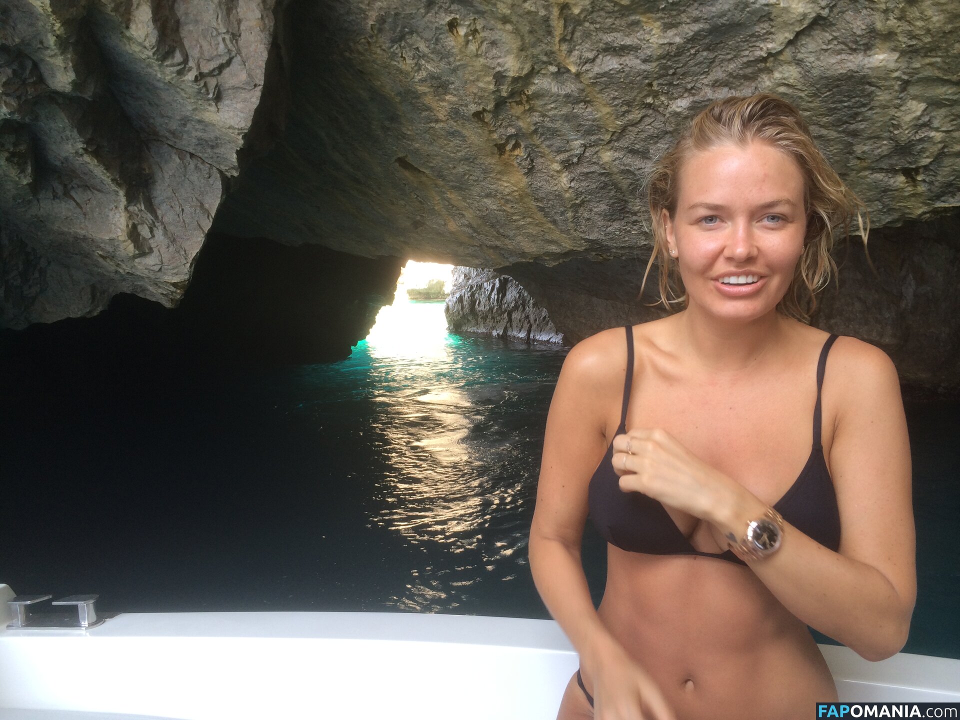 Lara Bingle Nago Przeciekłe zdjęcie #19