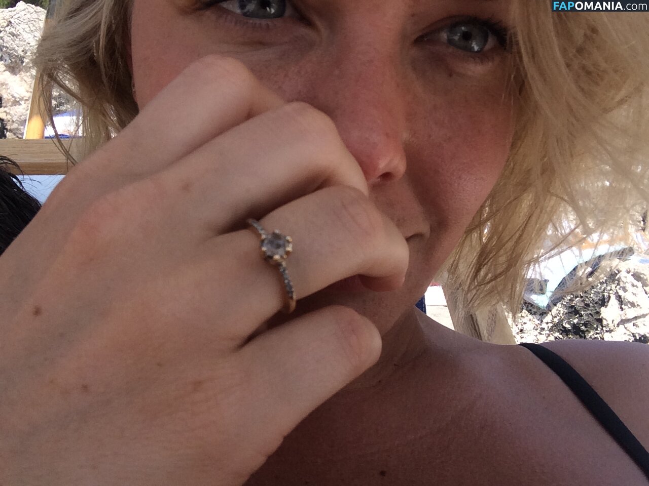 Lara Bingle Nago Przeciekłe zdjęcie #119