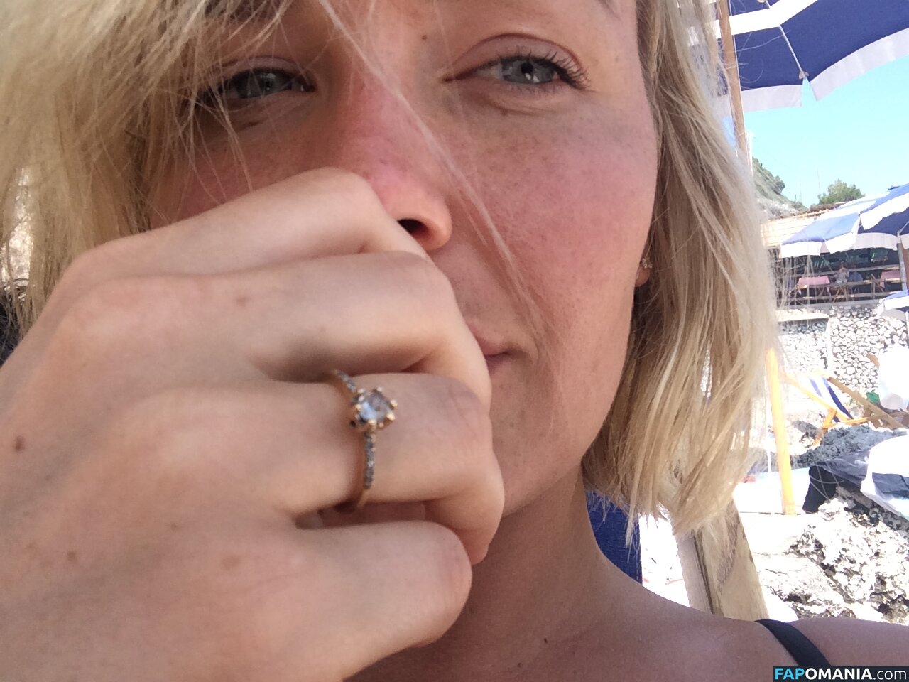 Lara Bingle Nago Przeciekłe zdjęcie #123