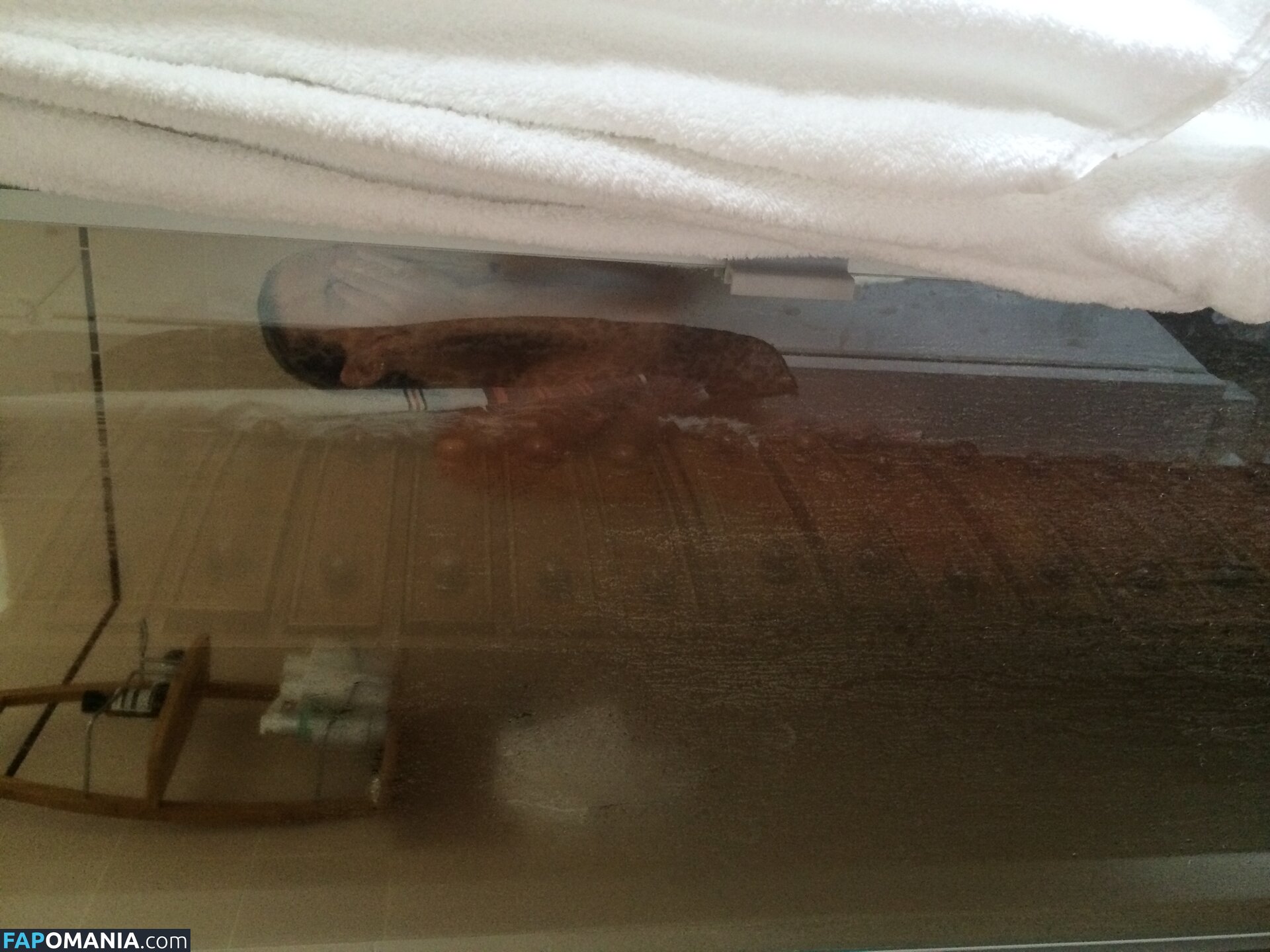 Lara Bingle Nago Przeciekłe zdjęcie #218