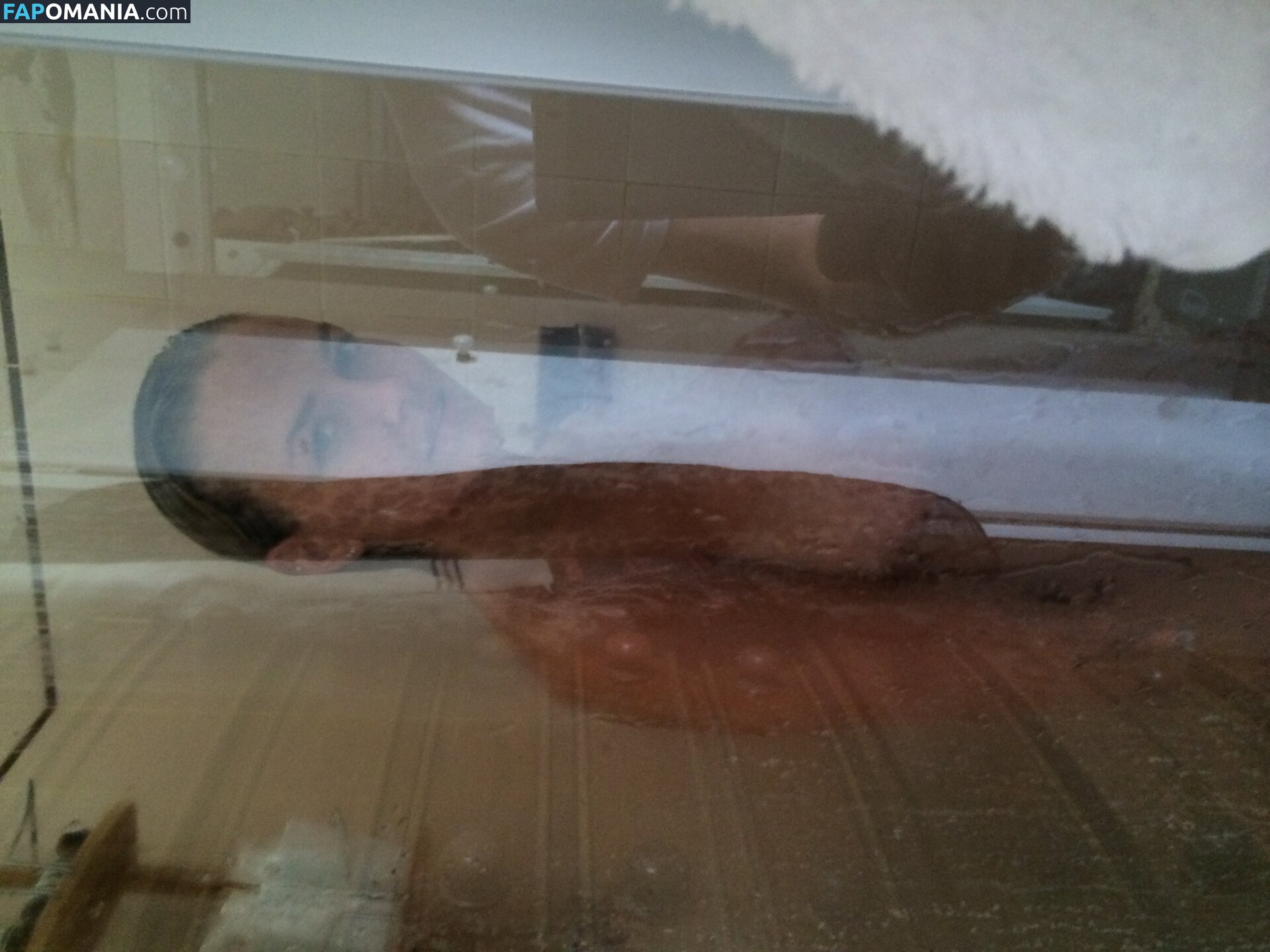 Lara Bingle Nago Przeciekłe zdjęcie #230