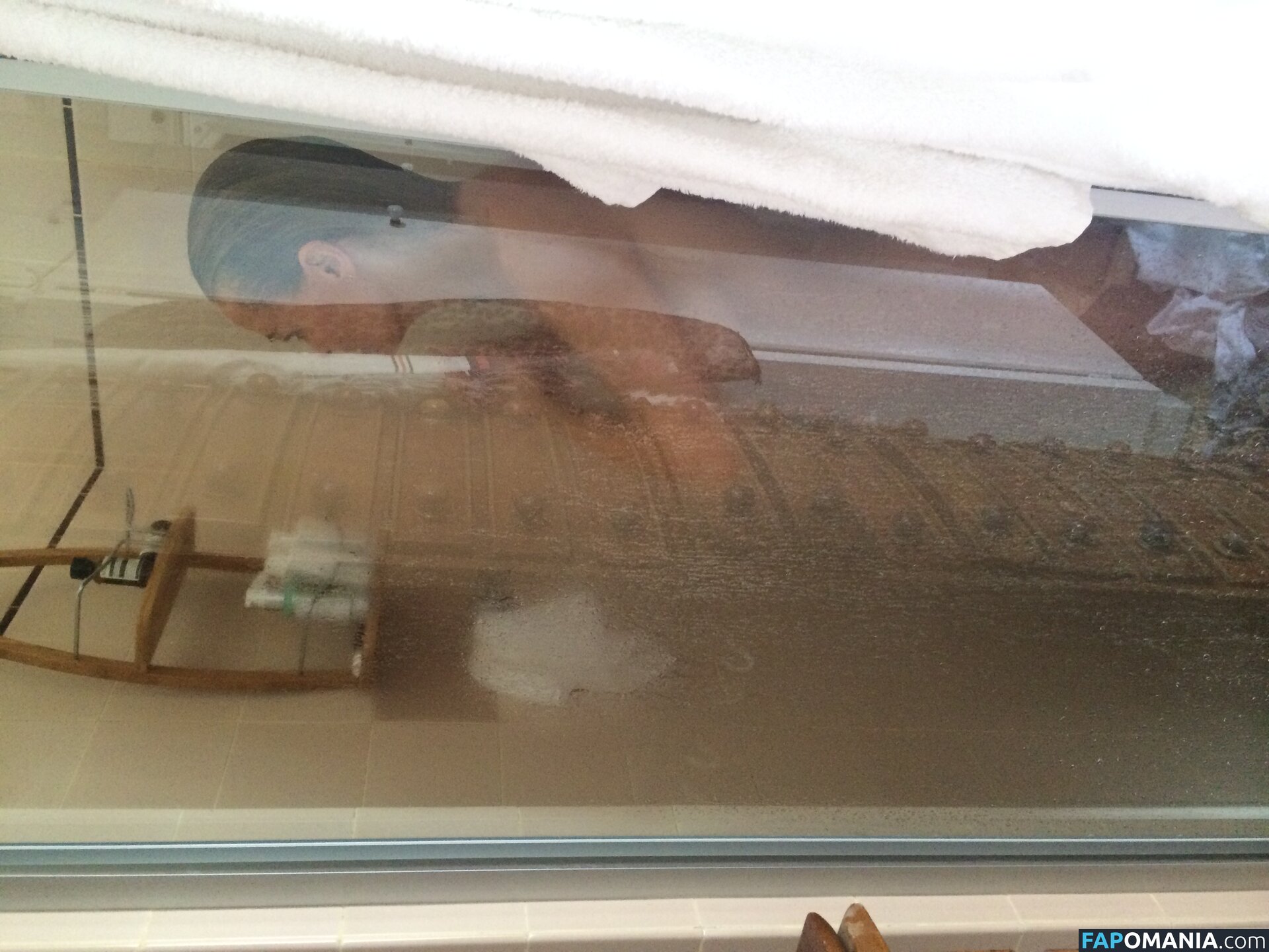 Lara Bingle Nago Przeciekłe zdjęcie #244