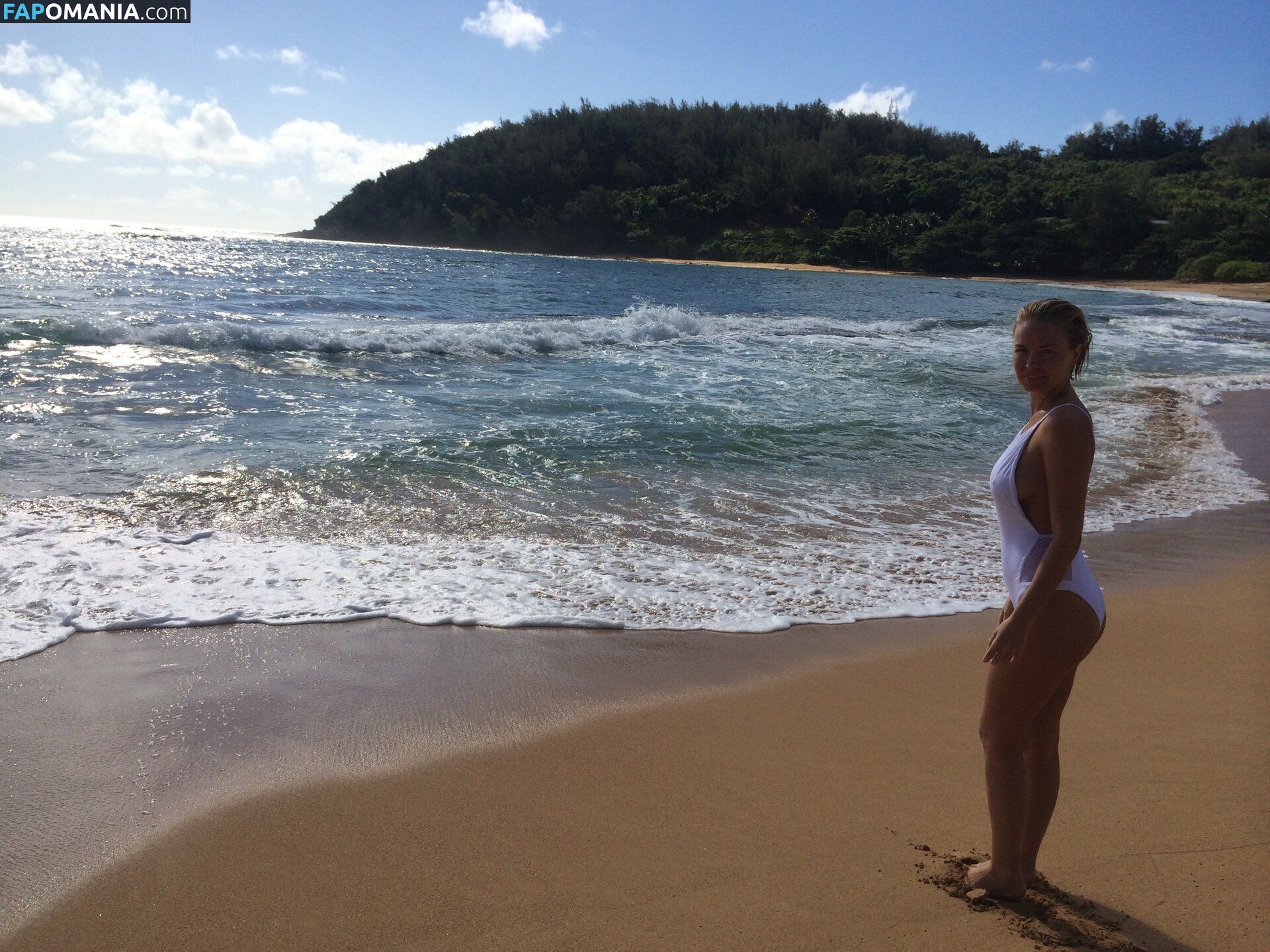 Lara Bingle Nago Przeciekłe zdjęcie #275