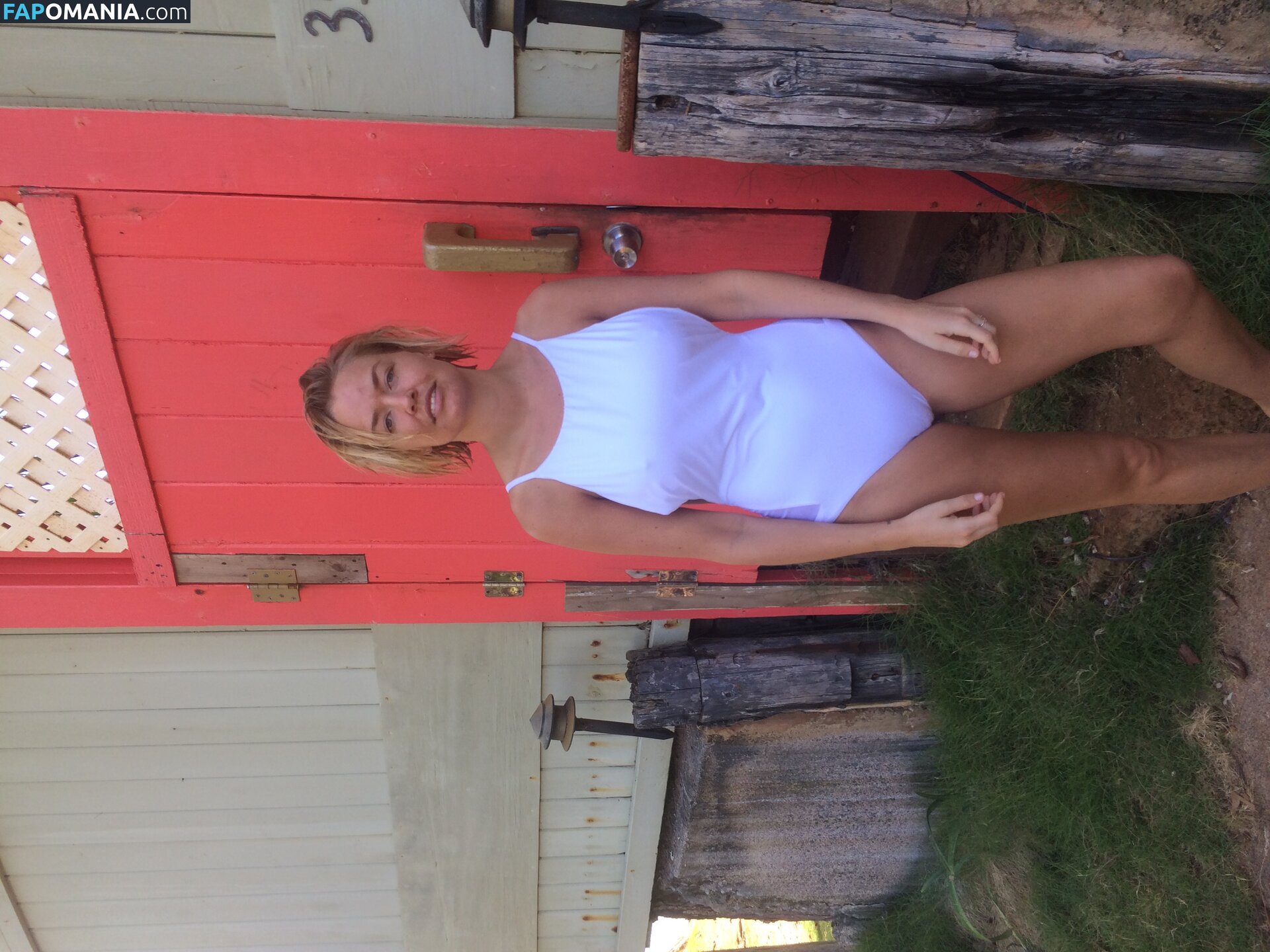 Lara Bingle Nago Przeciekłe zdjęcie #319