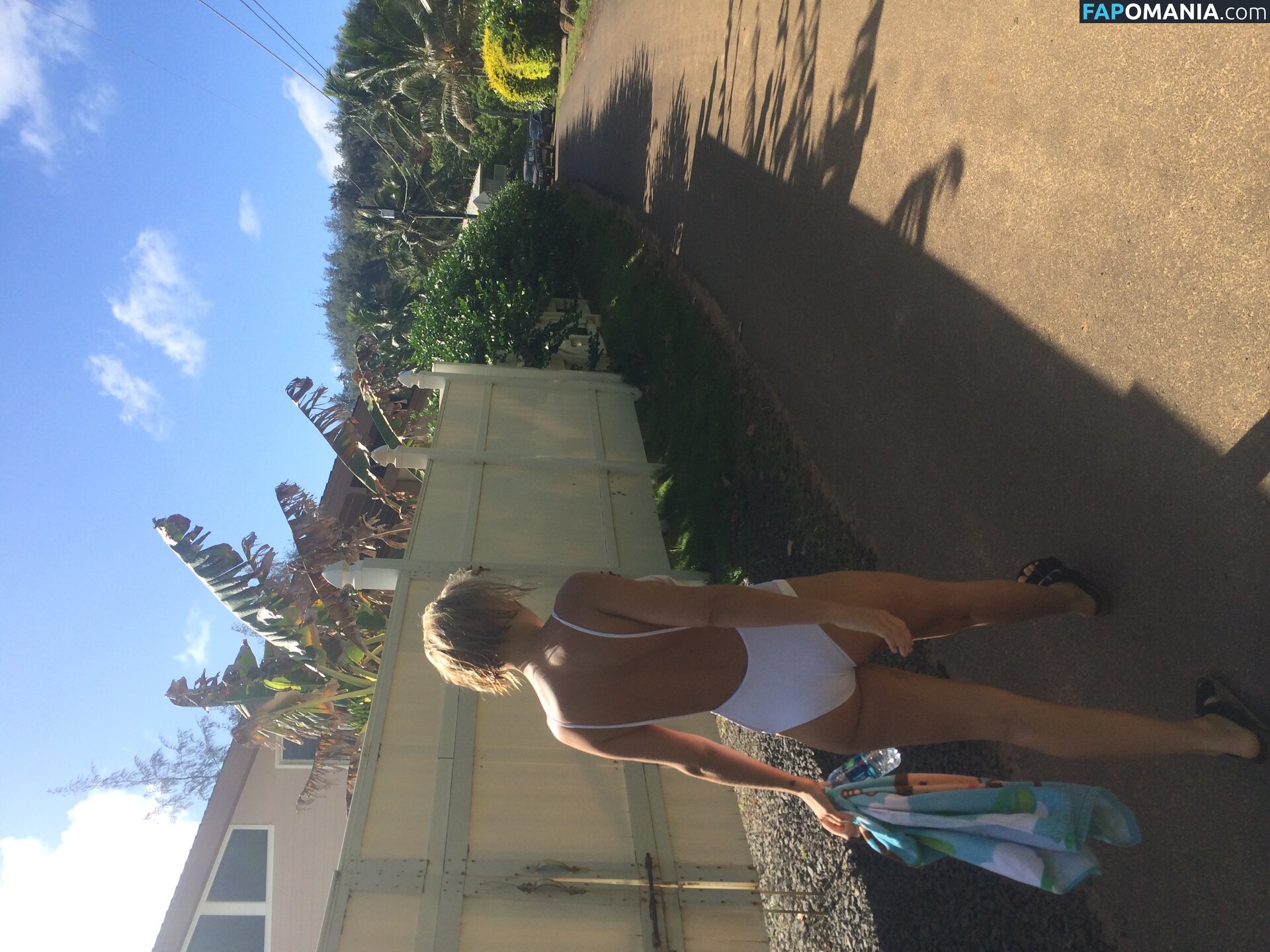 Lara Bingle Nago Przeciekłe zdjęcie #358