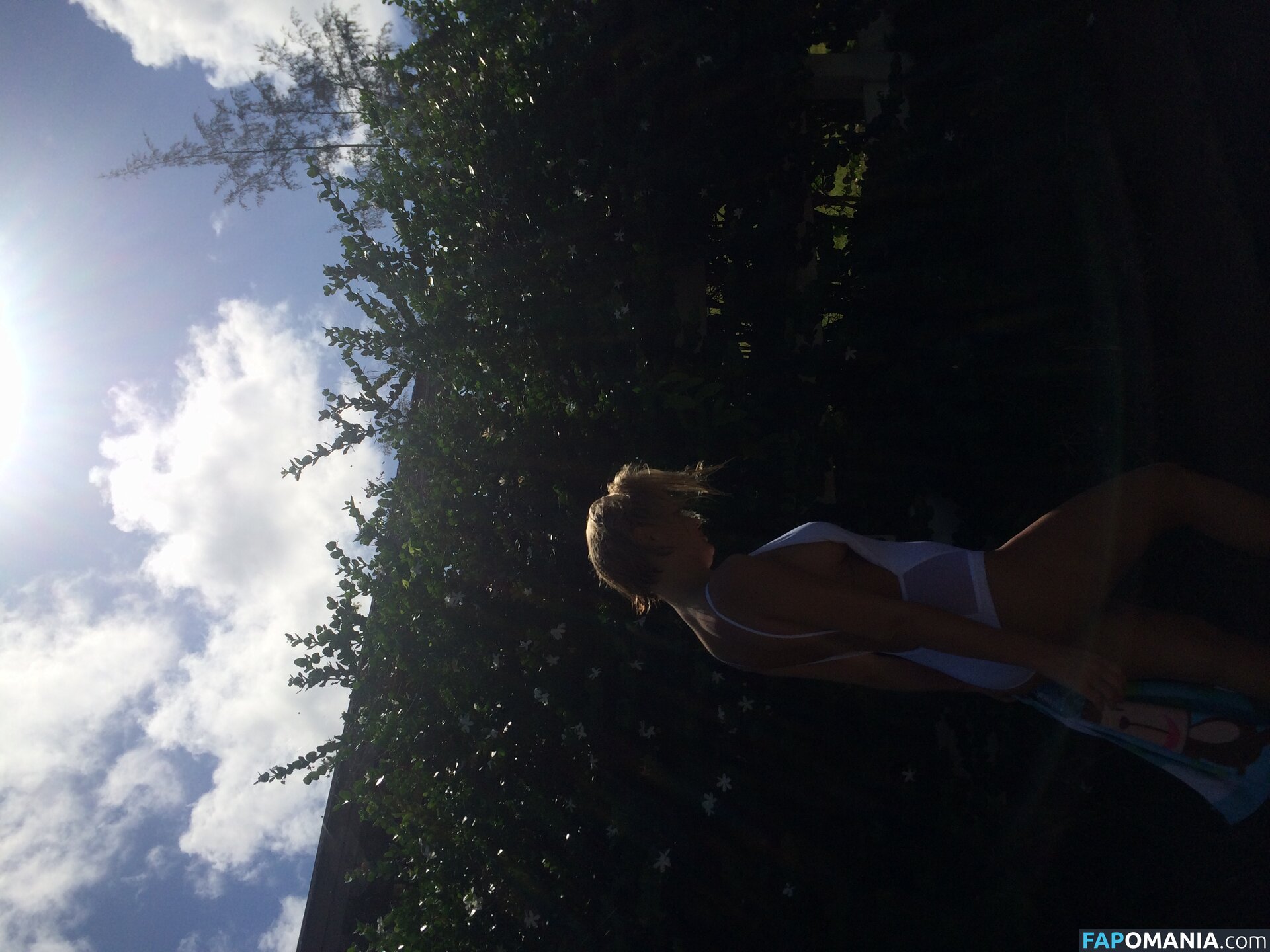 Lara Bingle Nago Przeciekłe zdjęcie #367