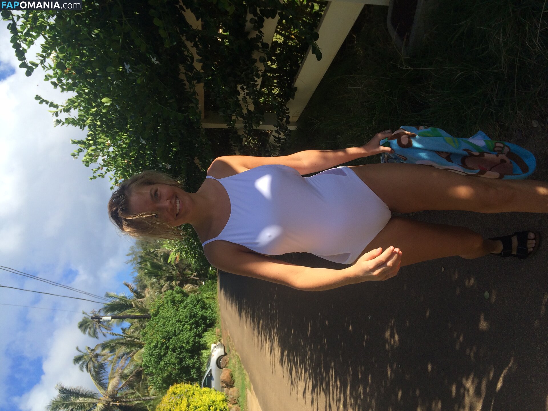 Lara Bingle Nago Przeciekłe zdjęcie #388