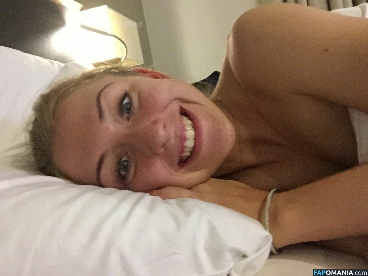 Laura Trott Nago Przeciekłe zdjęcie #2