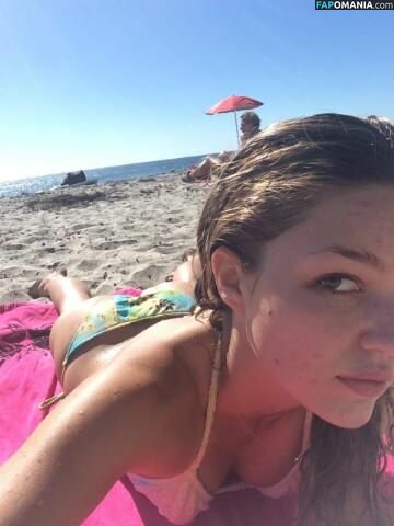Lili Simmons Nago Przeciekłe zdjęcie #17
