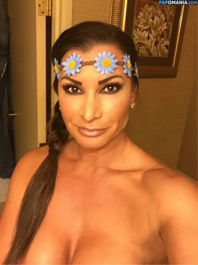 Lisa Marie Varon Nago Przeciekłe zdjęcie #21