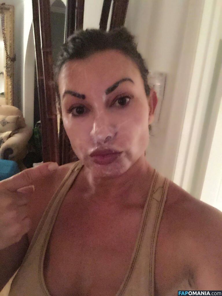 Lisa Marie Varon Nago Przeciekłe zdjęcie #50