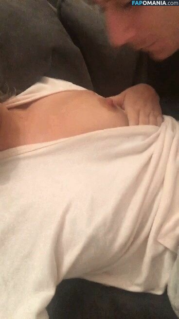 Lucy Fallon Nago Przeciekłe zdjęcie #6