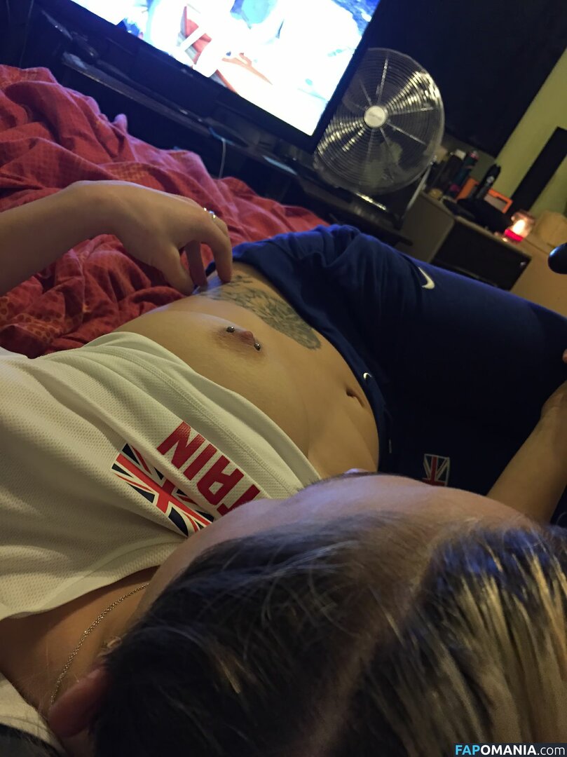 Lucy Hatton Nago Przeciekłe zdjęcie #24