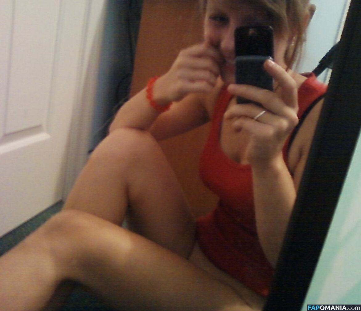 Melanie Laurent Nago Przeciekłe zdjęcie #2