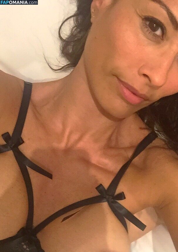Melanie Sykes Nago Przeciekłe zdjęcie #2