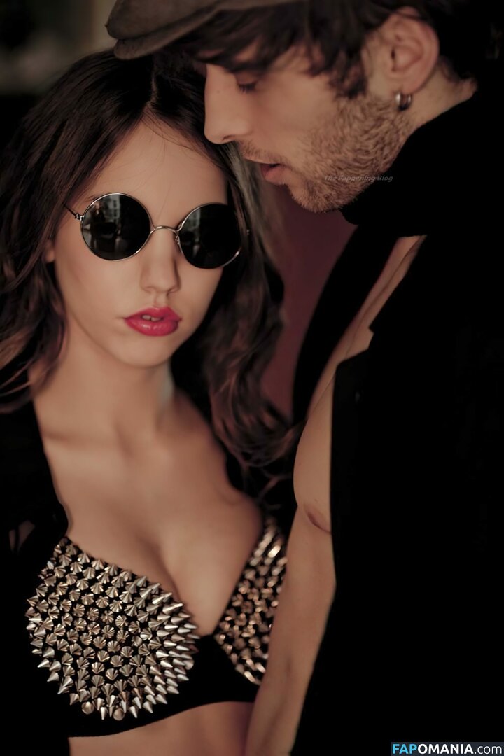 Michaela Doubravova Nago Przeciekłe zdjęcie #13