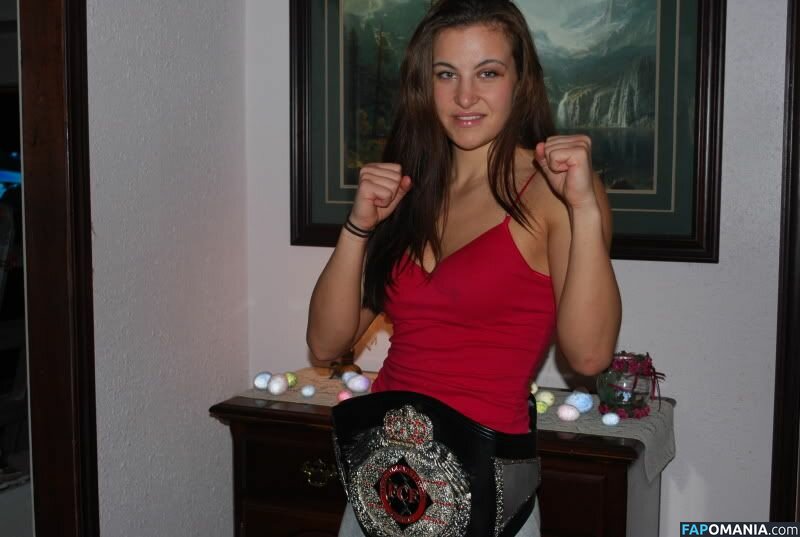 Miesha Tate Nago Przeciekłe zdjęcie #33