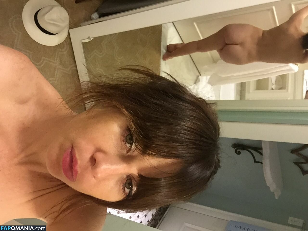 Natasha Leggero Nago Przeciekłe zdjęcie #7