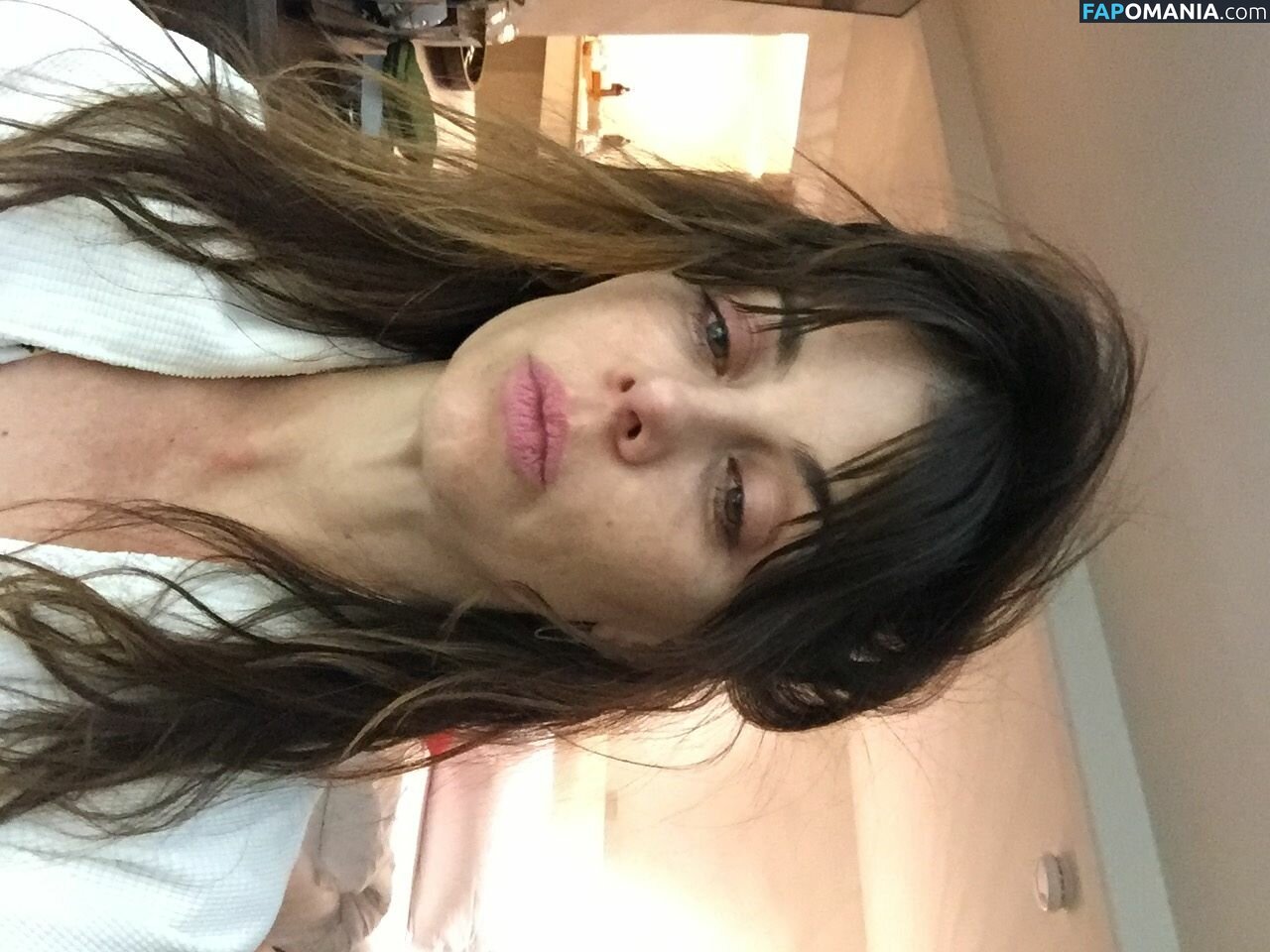 Natasha Leggero Nago Przeciekłe zdjęcie #14