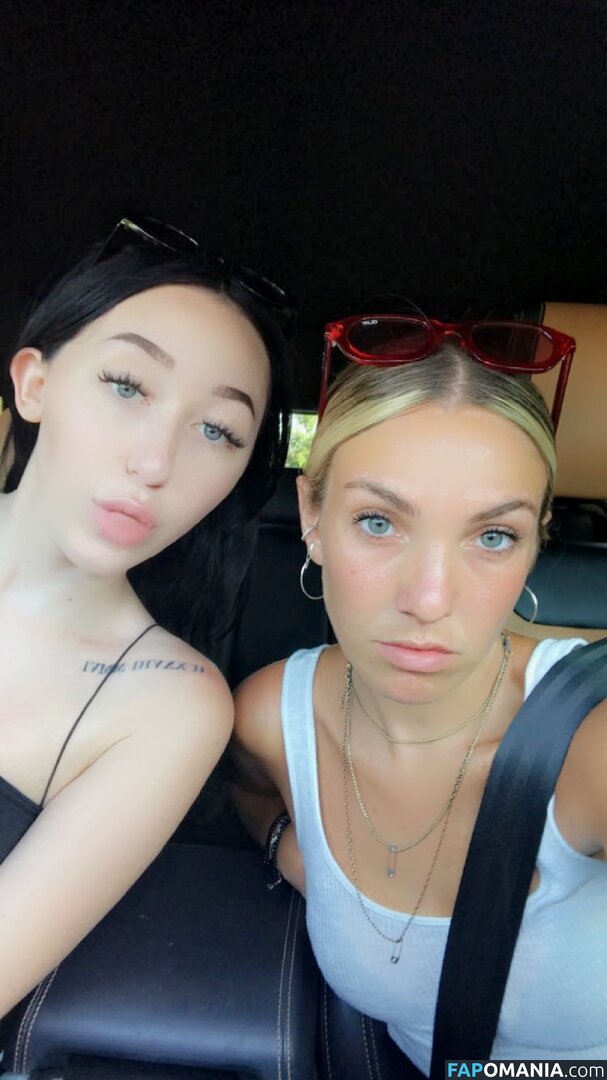 Noah Cyrus Nago Przeciekłe zdjęcie #60