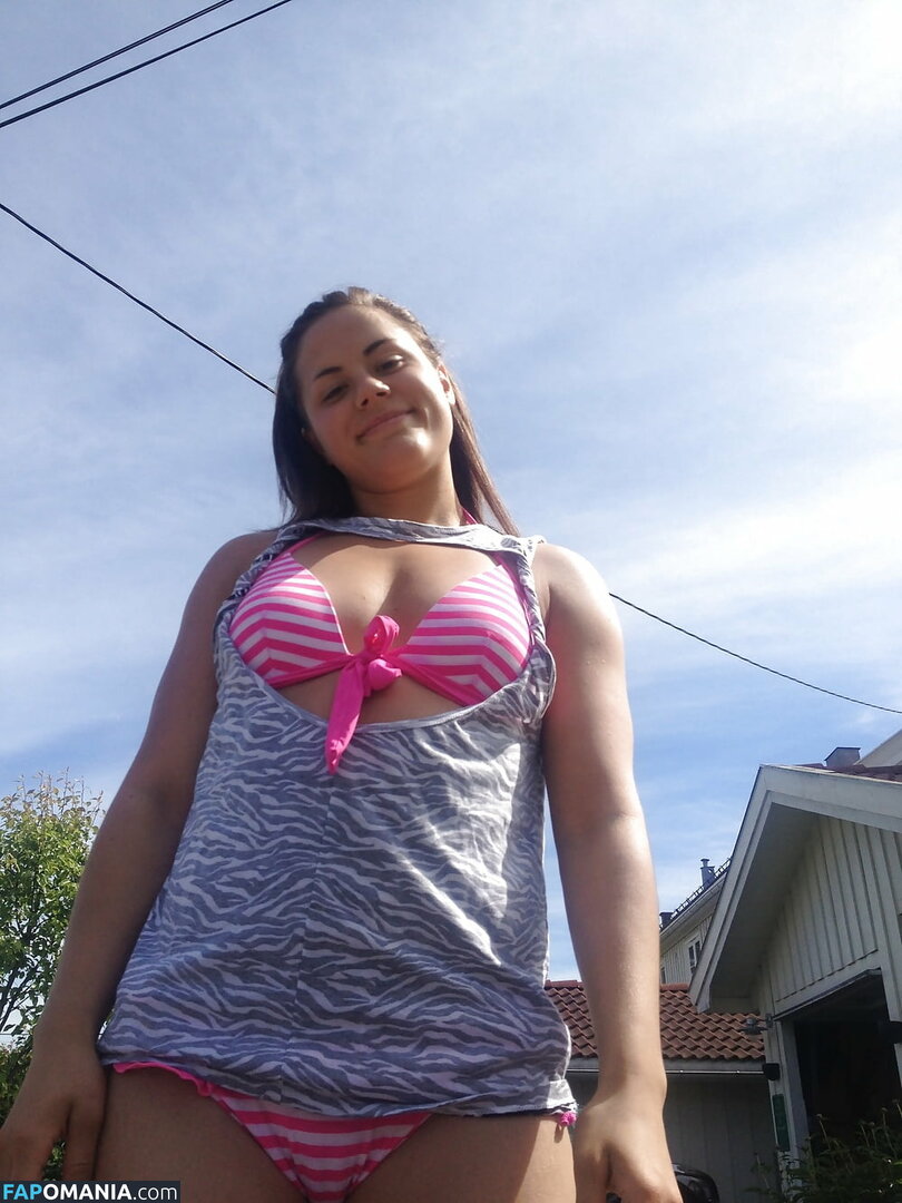 Nora Monk Nago Przeciekłe zdjęcie #1