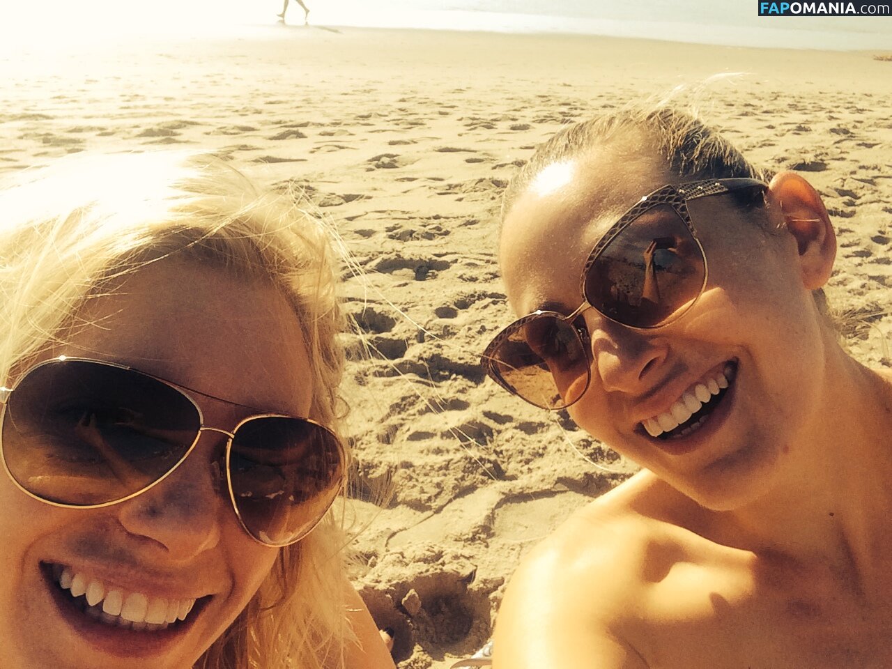 Olivia Lee Nago Przeciekłe zdjęcie #14