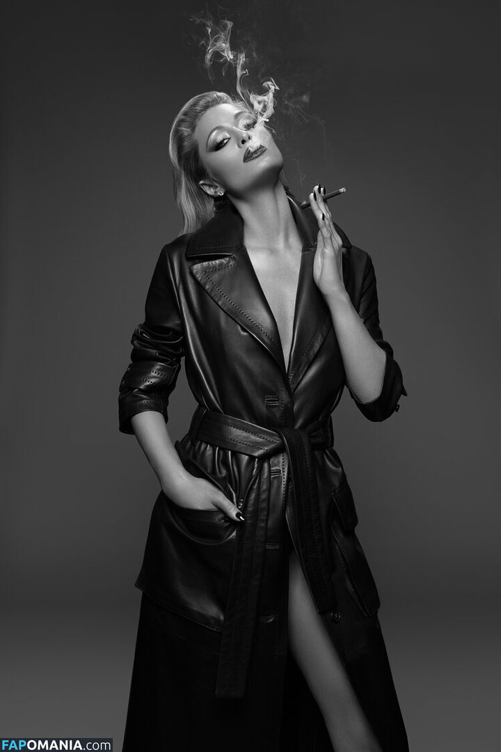 Paris Hilton Nago Przeciekłe zdjęcie #897