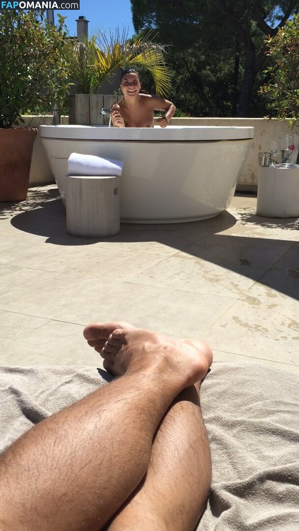 Priscilla Betti Nago Przeciekłe zdjęcie #30