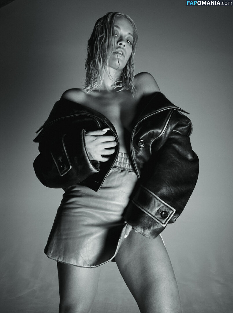 Rita Ora Nago Przeciekłe zdjęcie #103