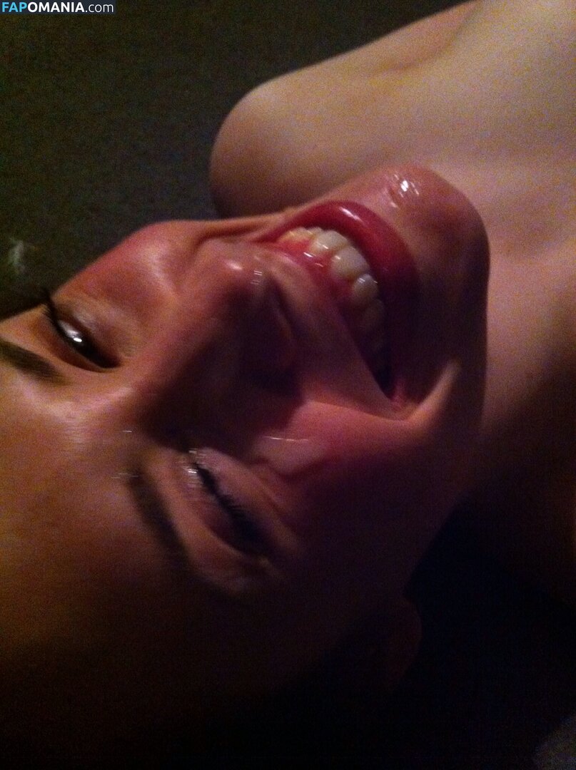 Rose Setten Nago Przeciekłe zdjęcie #45