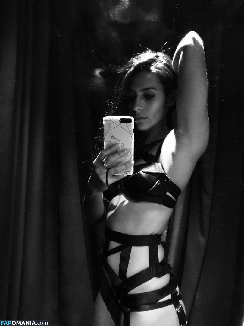 Sair Khan Nago Przeciekłe zdjęcie #1