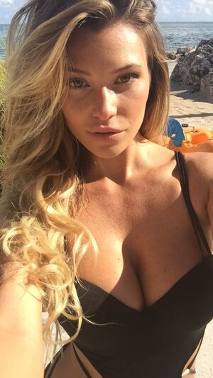 Samantha Hoopes