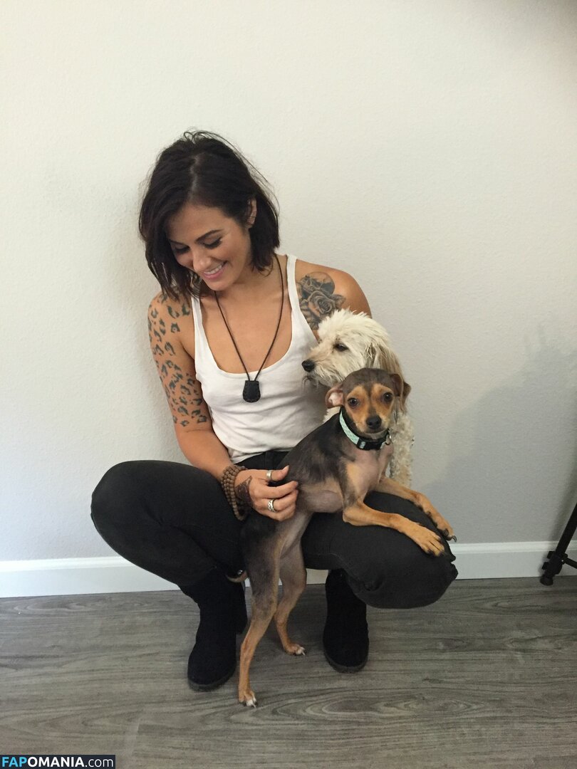Scout Taylor Compton Nago Przeciekłe zdjęcie #23