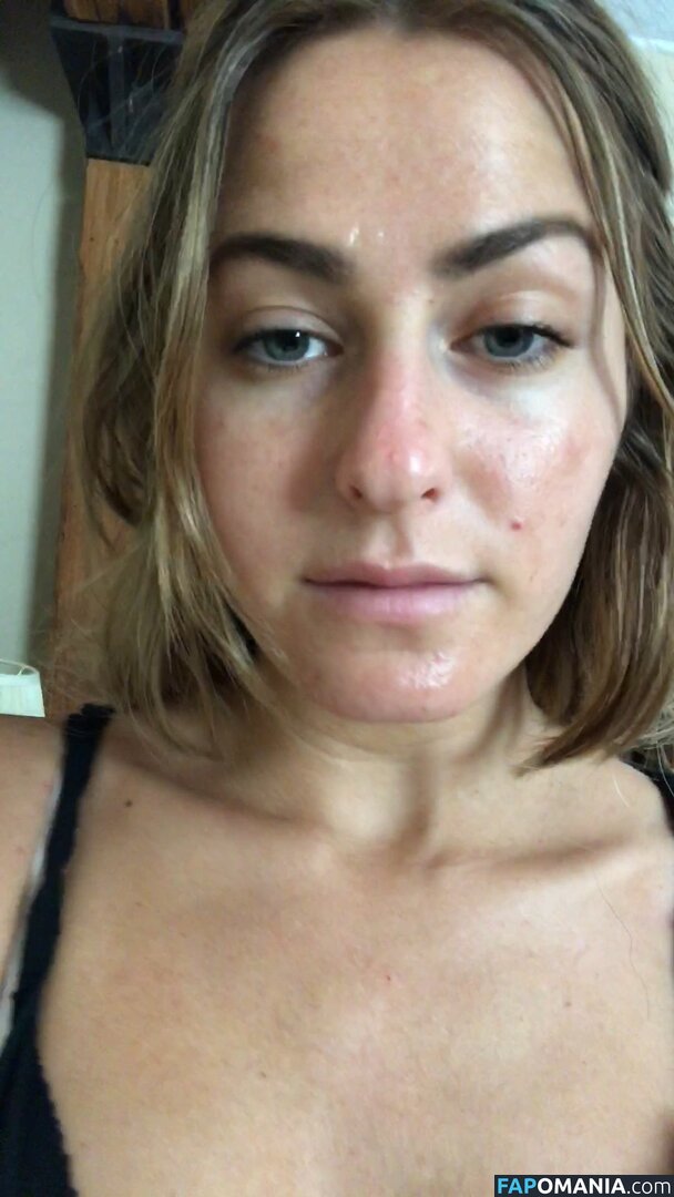 Scout Taylor Compton Nago Przeciekłe zdjęcie #32