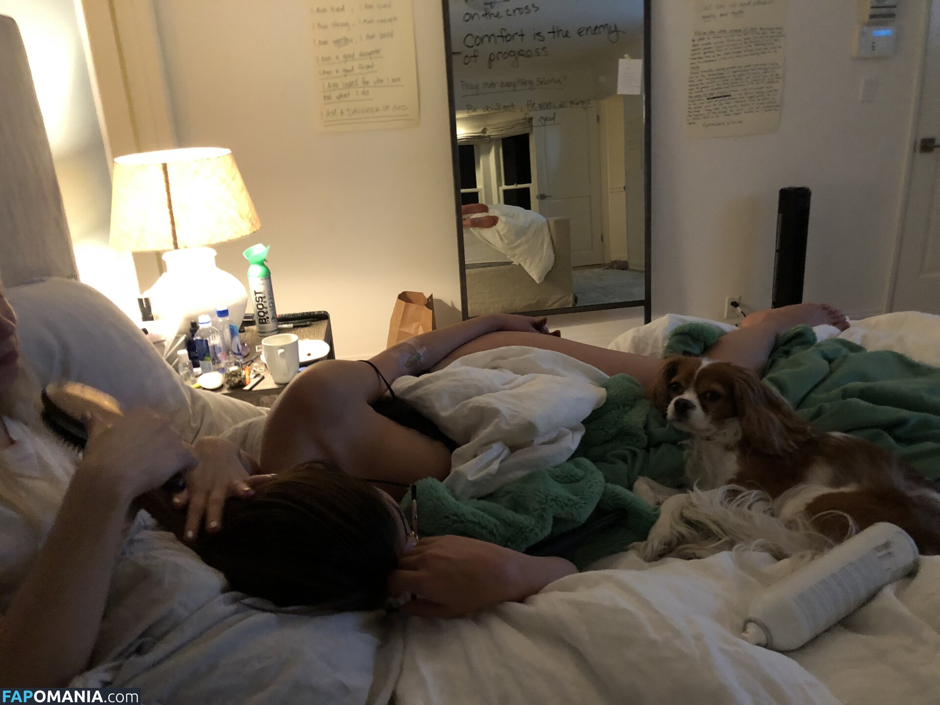 Selena Gomez Nago Przeciekłe zdjęcie #17