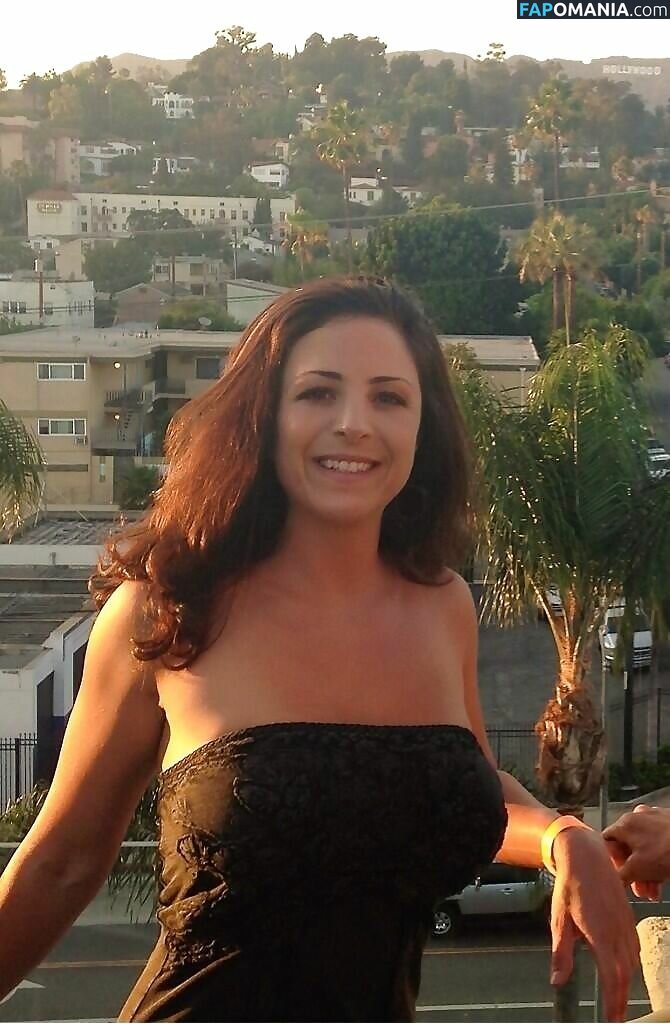 Serena Deeb Nago Przeciekłe zdjęcie #15