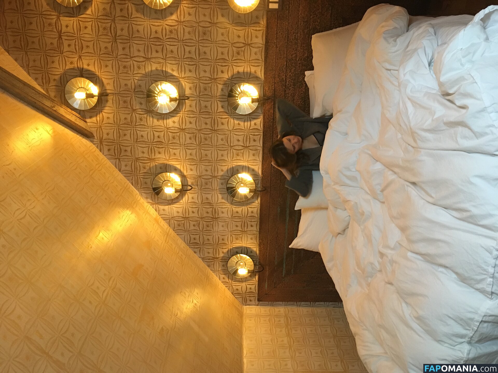 Serinda Swan Nago Przeciekłe zdjęcie #68