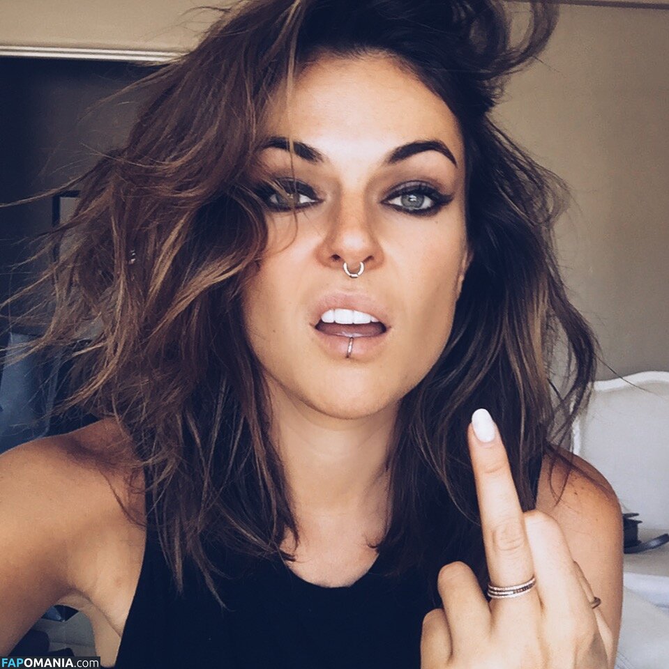 Serinda Swan Nago Przeciekłe zdjęcie #70