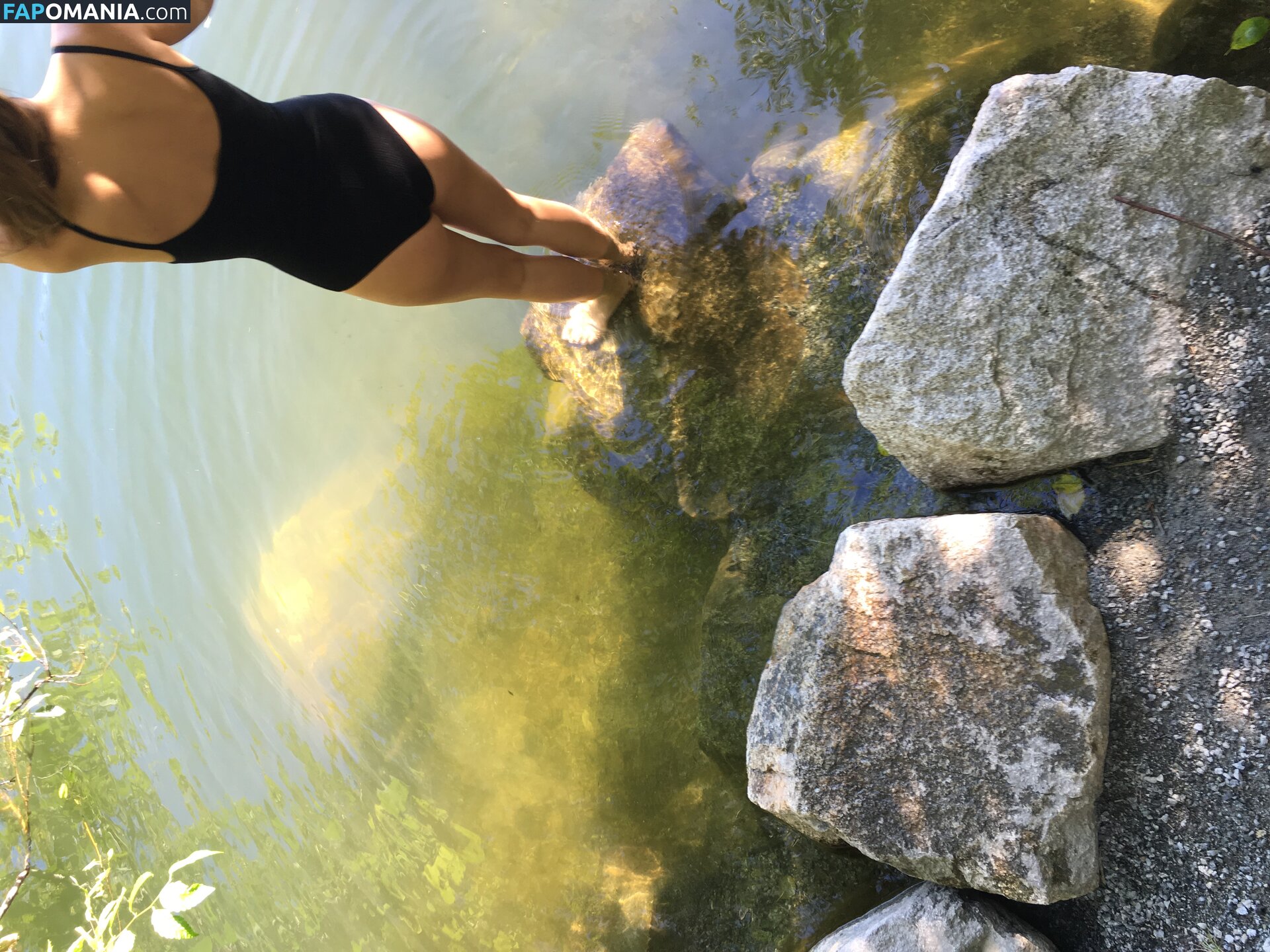 Serinda Swan Nago Przeciekłe zdjęcie #85