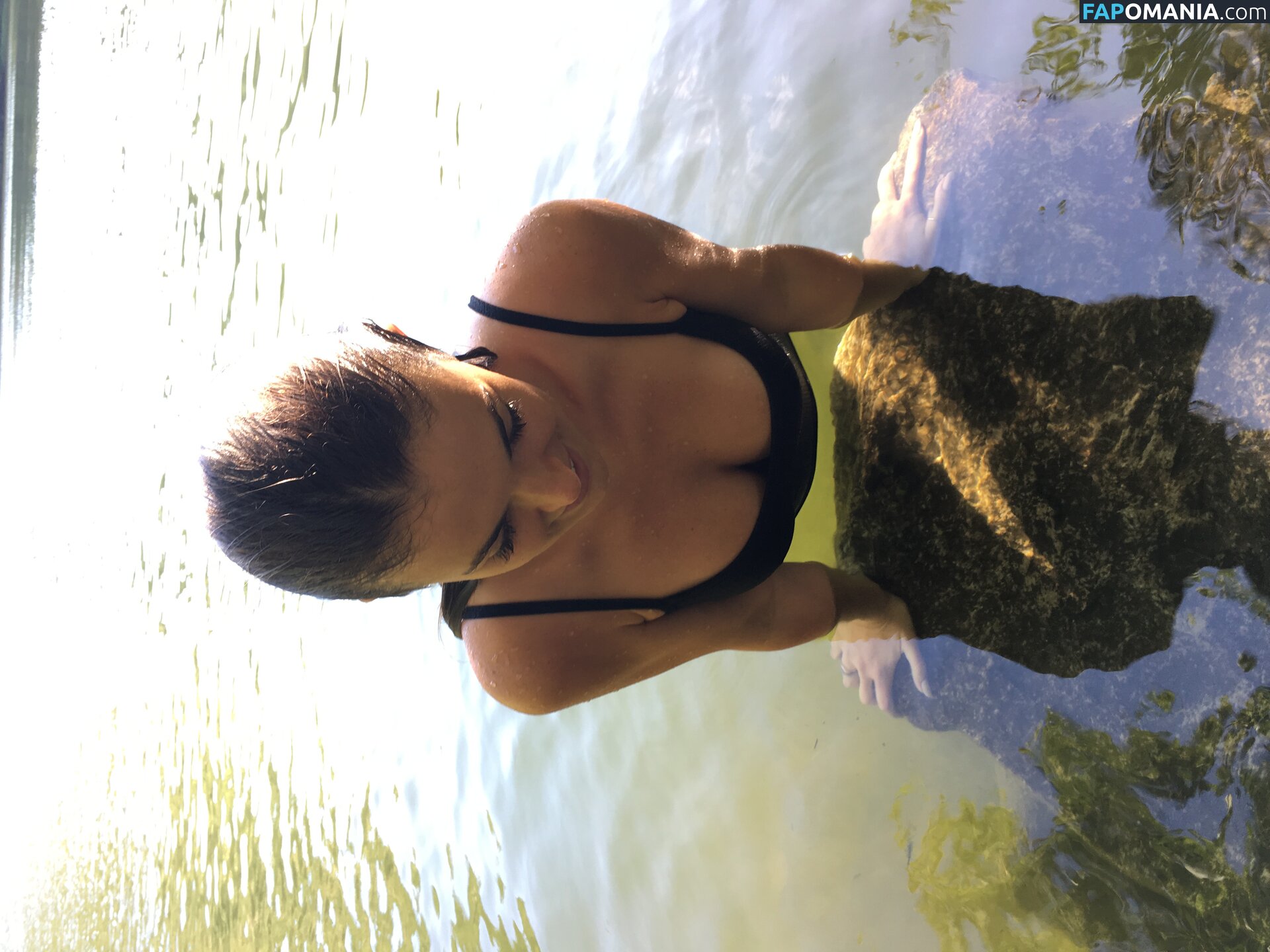 Serinda Swan Nago Przeciekłe zdjęcie #101