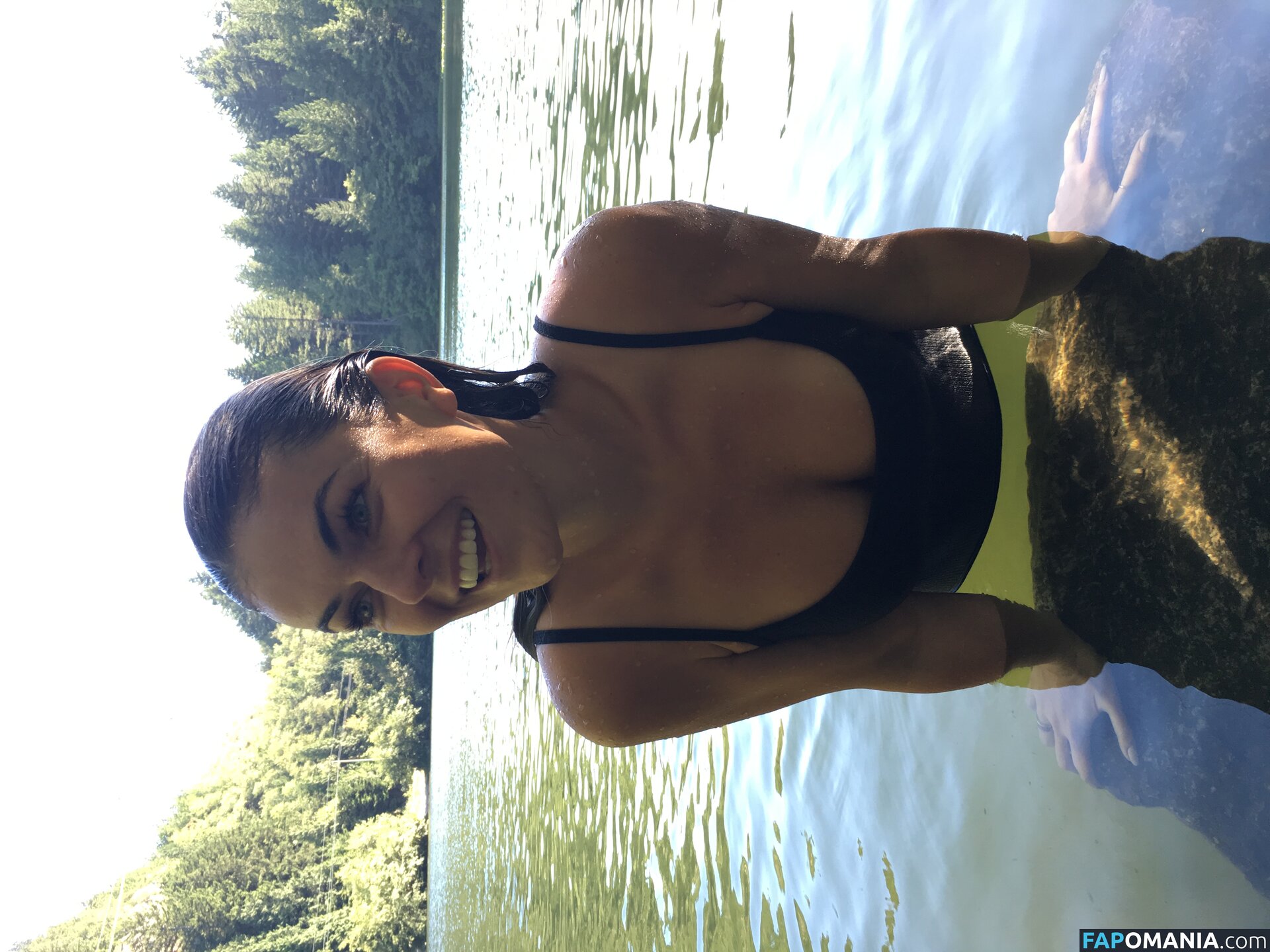 Serinda Swan Nago Przeciekłe zdjęcie #105