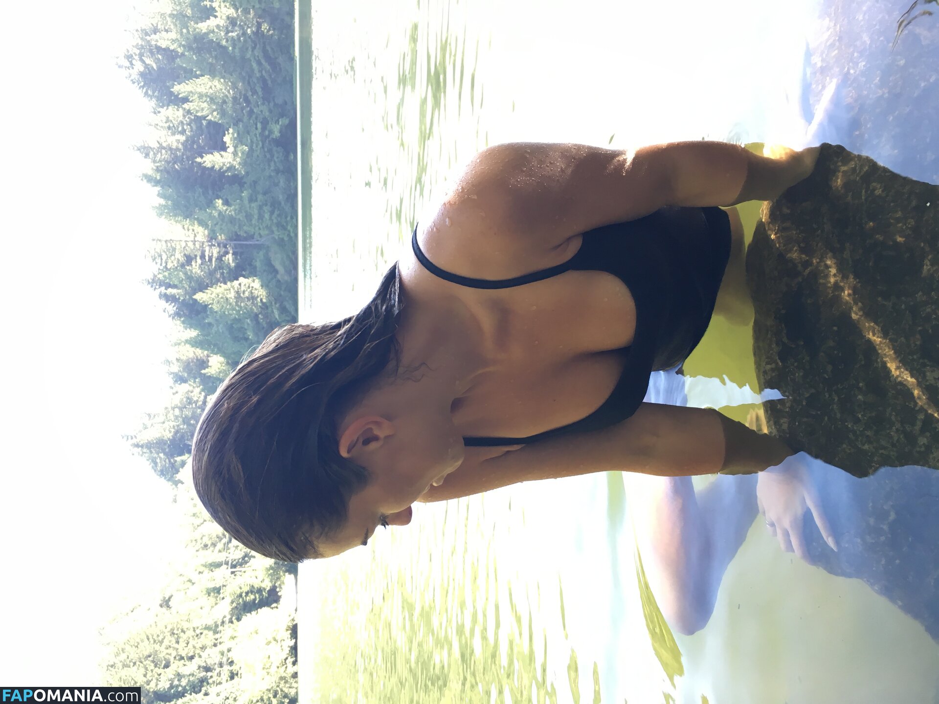 Serinda Swan Nago Przeciekłe zdjęcie #109