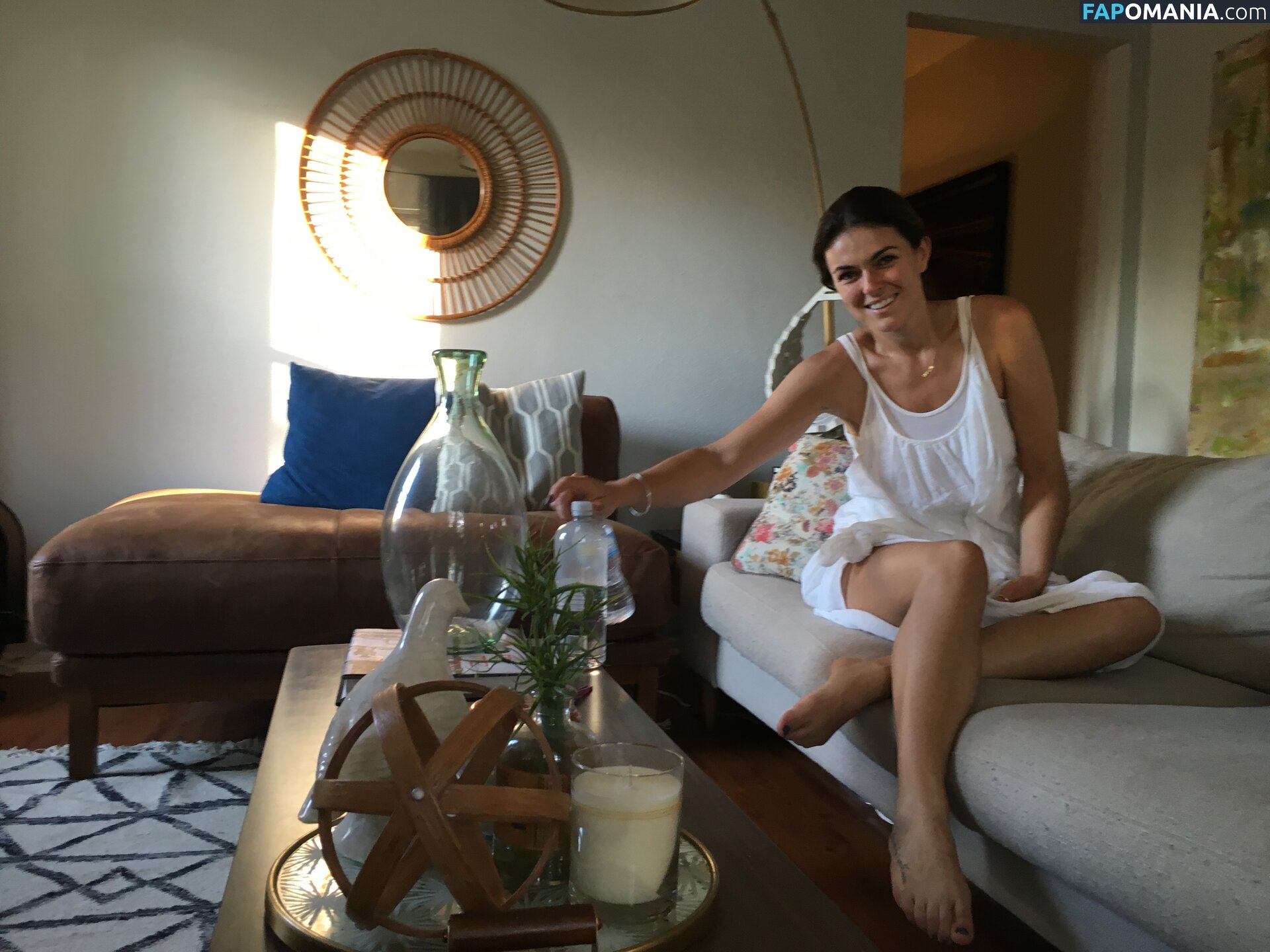 Serinda Swan Nago Przeciekłe zdjęcie #233