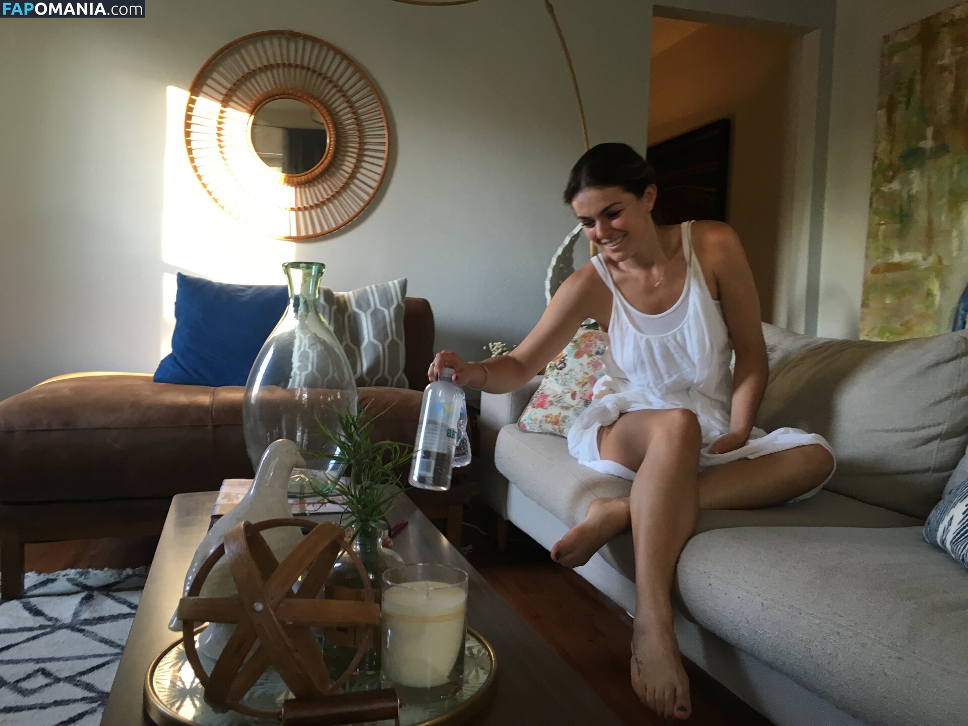 Serinda Swan Nago Przeciekłe zdjęcie #234