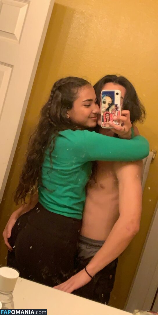Sienna Mae Gomez / sienna_mae / siennamaegomez Nago OnlyFans  Przeciekłe zdjęcie #379