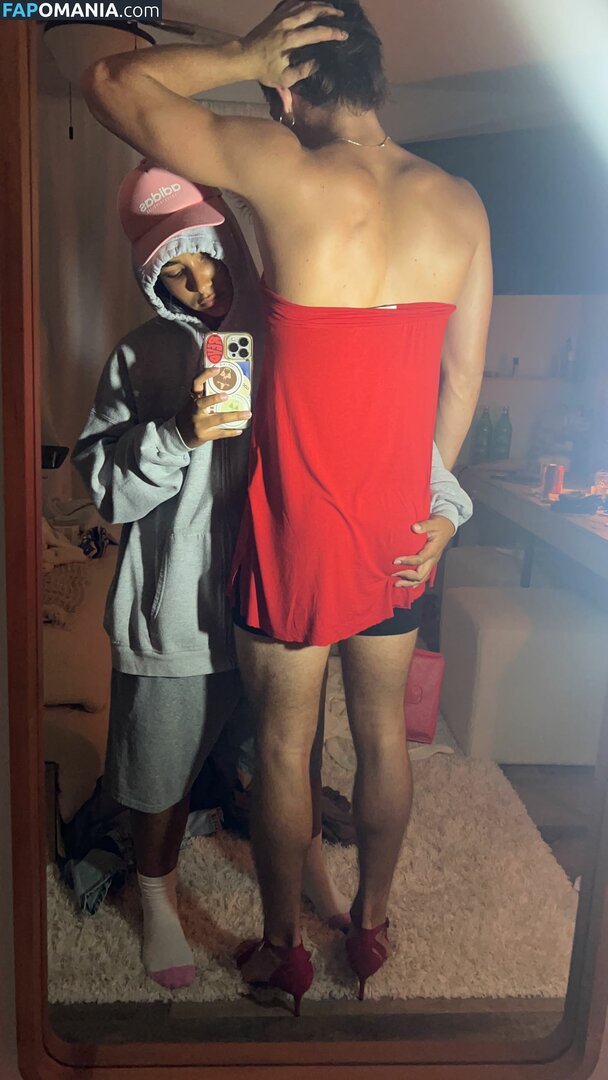 Sienna Mae Gomez / sienna_mae / siennamaegomez Nago OnlyFans  Przeciekłe zdjęcie #877