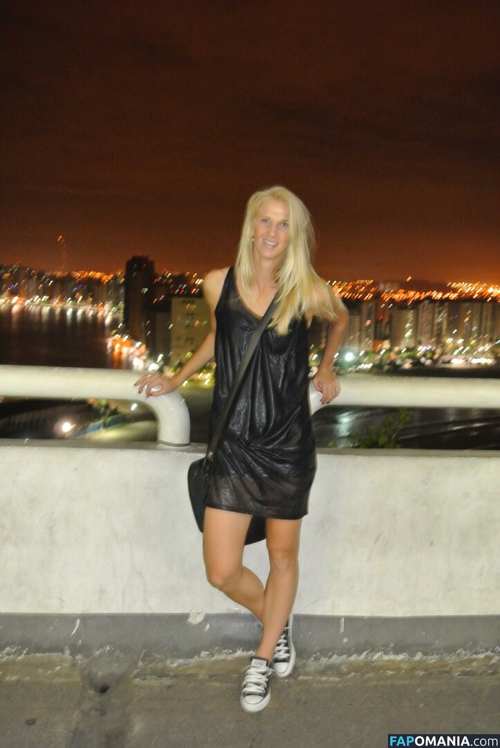 Sofia Jakobsson Nago Przeciekłe zdjęcie #124